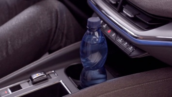 Škoda использовала переработанные бутылки в обивке сидений