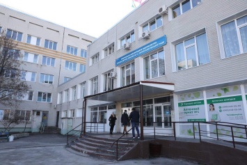 В реанимации запорожской больницы спасают детей с коронавирусом