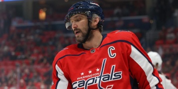Овечкин проломил шлем голкиперу "Вегаса" в матче НХЛ