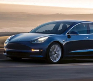 Tesla соперничает с Volkswagen и BYD в создании эффективных технологий