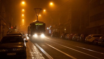 В Киеве сокращают режим работы и меняют маршрут движения общественного транспорта: подробности