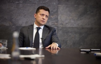 Зеленский возмутился эвакуацией некоторых дипломатов из Украины