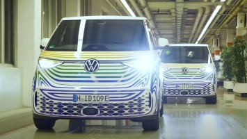 Салон электровэна Volkswagen ID.Buzz впервые показали на фото
