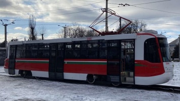 В Кривом Роге на линию выходит восстановленный тридцатипятилетний трамвай: как он выглядит