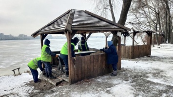 В Днепре на Солнечном снесли знаменитые летние беседки