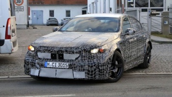 BMW M5 нового поколения получит гибридный силовой агрегат в 2024 году