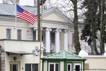 Госдеп США срочно эвакуирует из Беларуси семьи американских дипломатов