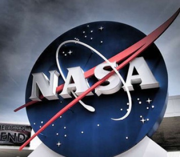 Похож на тигра: ученые NASA запечатлели удивительную особенность спутника Сатурна