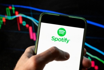 Акции Spotify упали после более слабого прогноза по подписчикам в 2022 году