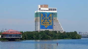 В Днепре снесут советский долгострой - огромное здание гостиницы "Парус"