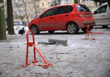 Получи ответ: как в Днепре узаконить паркоместо во дворе дома