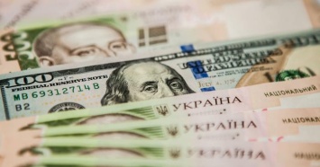 НБУ укрепил гривну к доллару и евро (ИНФОГРАФИКА)