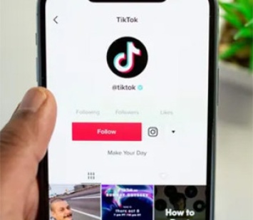Из популярного среди молодежи TikTok удалили 91 млн опасных видео