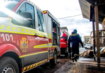 В Киеве на человека упал 9-тонный станок: мужчина погиб