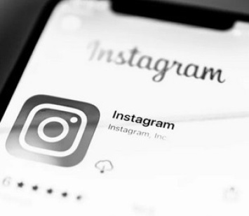 Instagram разрешил удалять фотографии и лайки, оставленные много лет назад