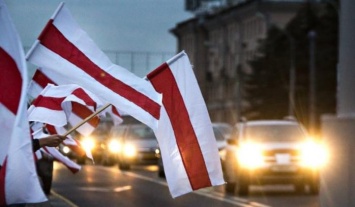 Мы в свободной стране - Филатов о смене цветов флага Беларуси в Днепре