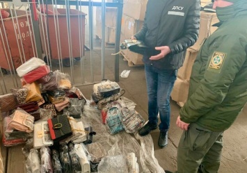 Нелегальные Gucci и Prada: иностранец пытался ввезти в Одессу "брендовые" сумки