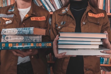 Студенты собрали и передали 700 книг в библиотеки детских домов Крыма