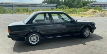 Капсула времени: обнаружена 32-летняя тройка BMW с минимальным пробегом