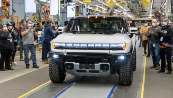 Раскрыты новые подробности об электрическом пикапе GMC Hummer EV 2022