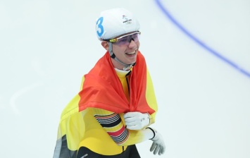Бельгийский конькобежец выиграл масс-старт, корейцы взяли серебро и бронзу
