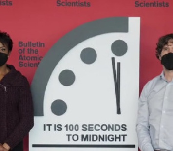 "Часы судного дня": осталось 100 секунд до ядерной полуночи
