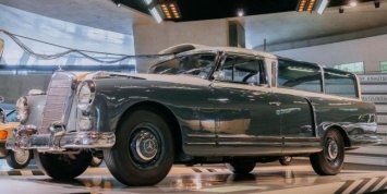 Если забыли: Mercedes напомнил об уникальном универсале Type 300 Adenauer