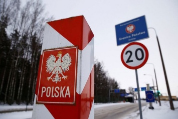 Польша срочно разворачивает на границе с Украиной пункты приема беженцев